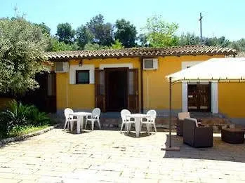Hotell Azienda Agrituristica Le Chiuse Carlentini