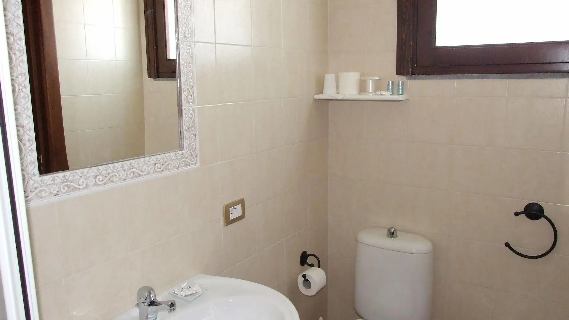 فندق Azienda Agrituristica Le Chiuse كارلينتيني