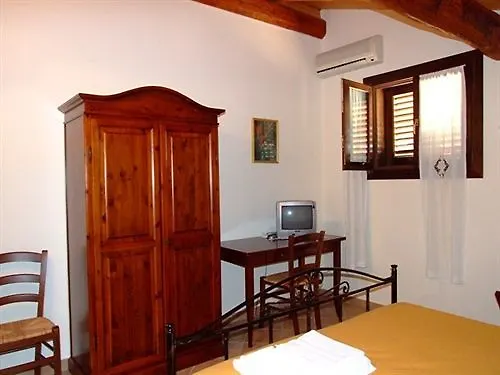 Azienda Agrituristica Le Chiuse Carlentini 0*,  Italien
